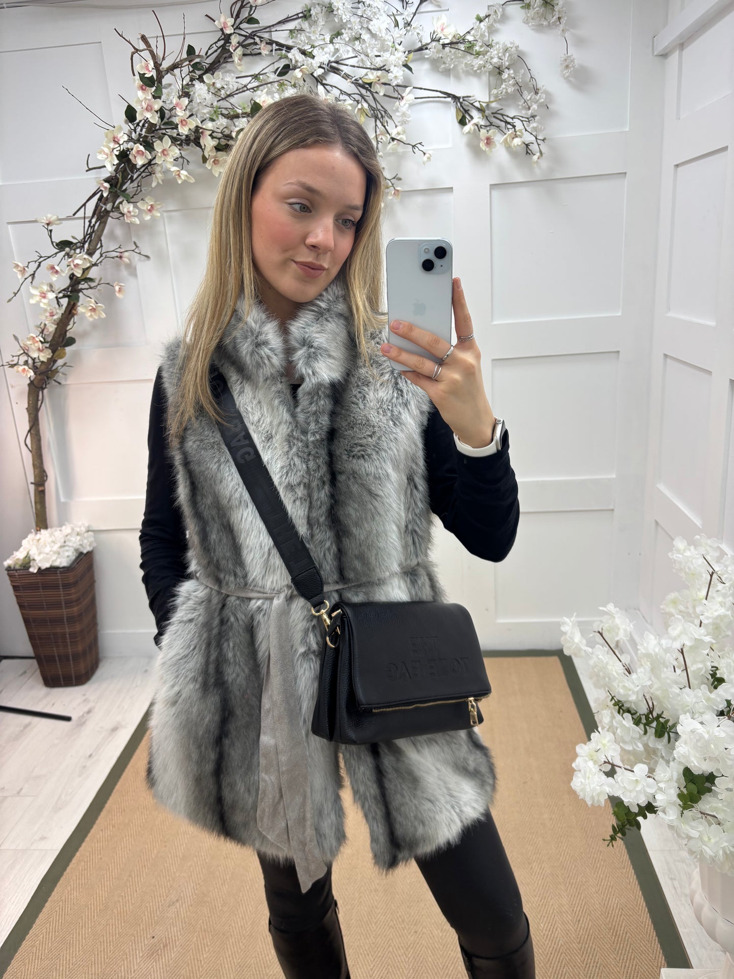 Kaya: Grey faux fur gilet. One size 10-16