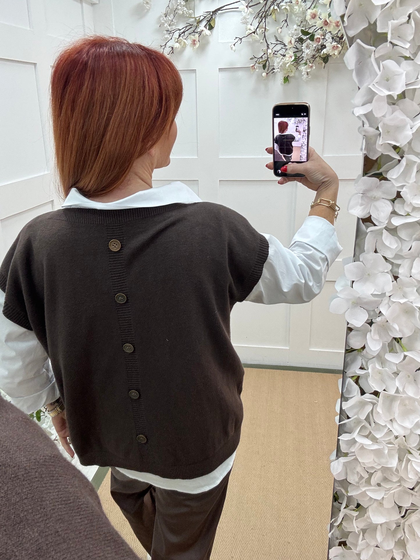 Lavina: Brown shirt layered knit. One Size: 10-18