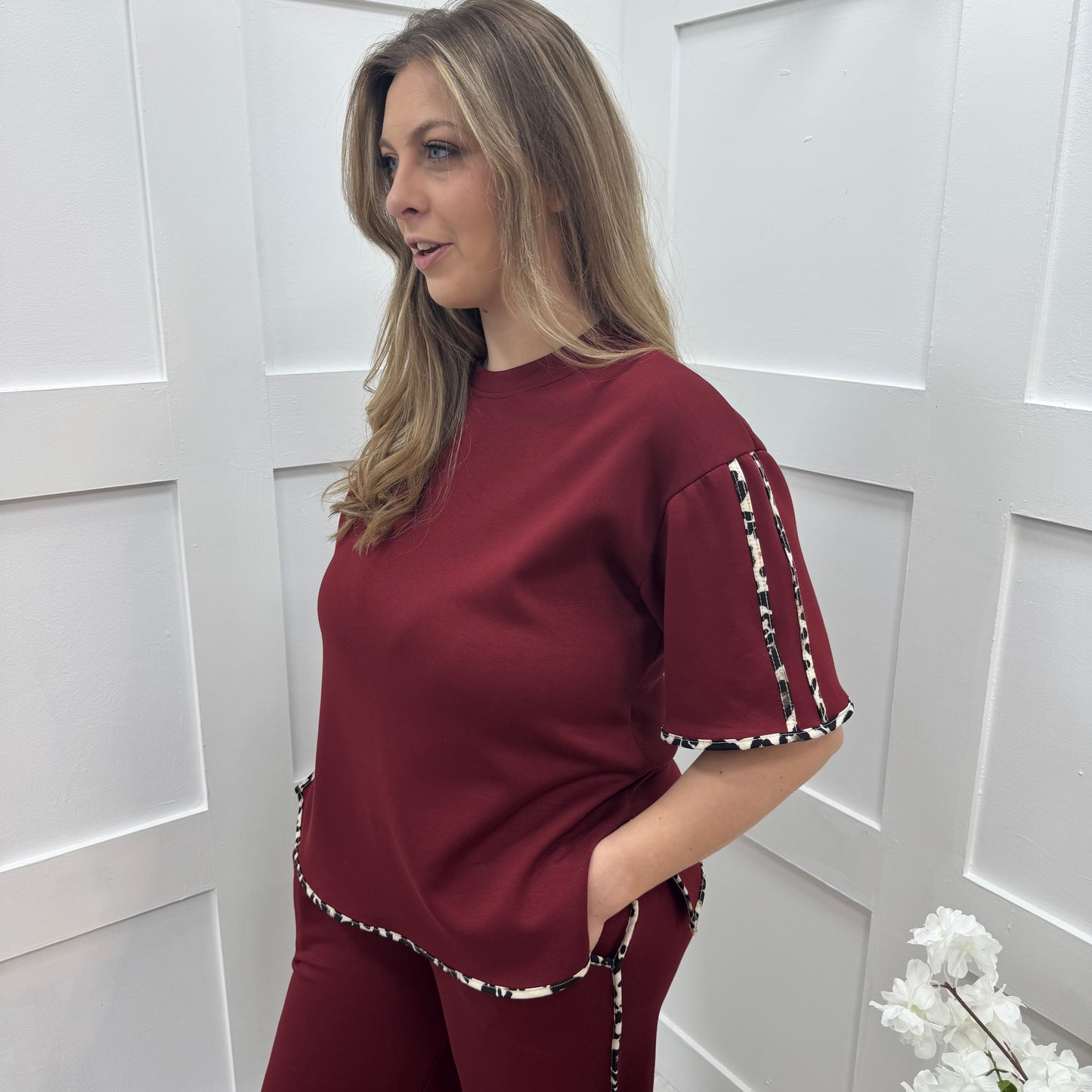 Malka: Burgundy leopard print stripe loungewear set. One size: 12-18