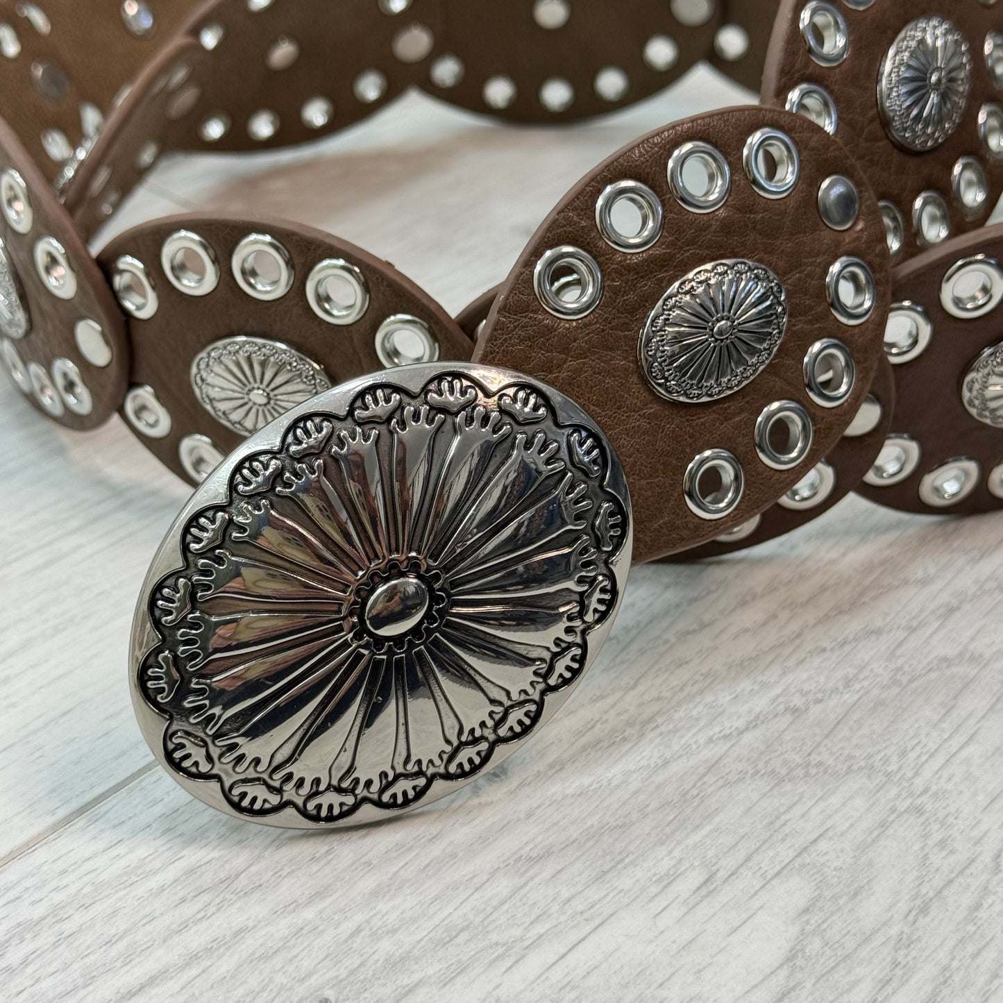 Tilly: Brown & silver cowgirl retro belt. One size: 8-16