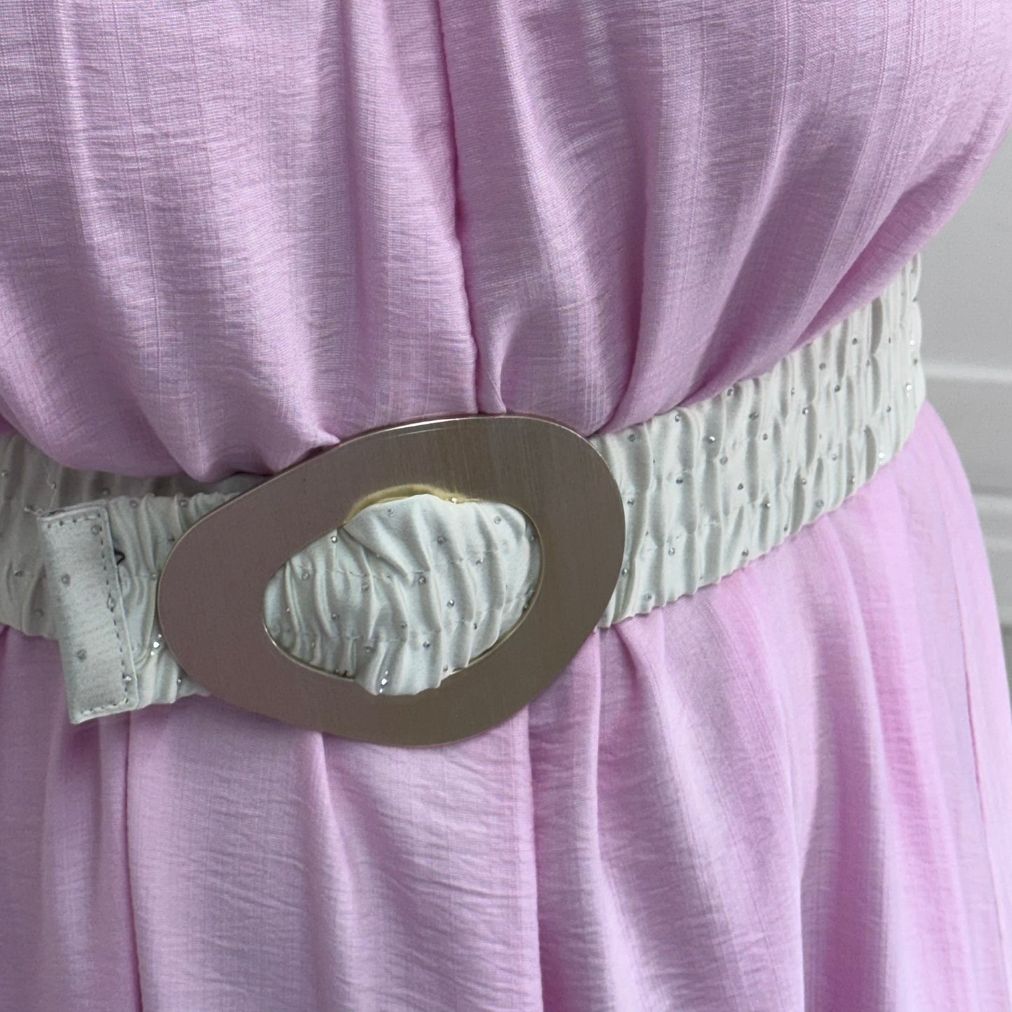 Betty: White oval buckle & diamanté belt. One size: 8-20