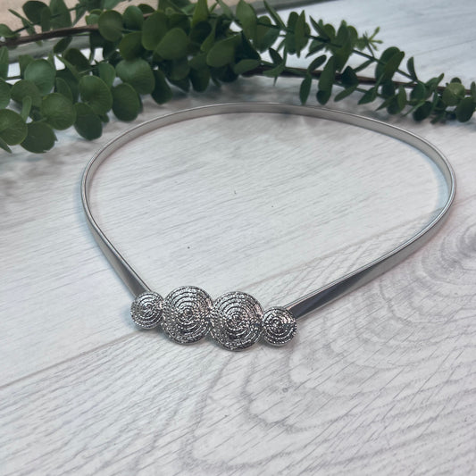 Mo: Silver metal sphere statement belt. One size: 8-18