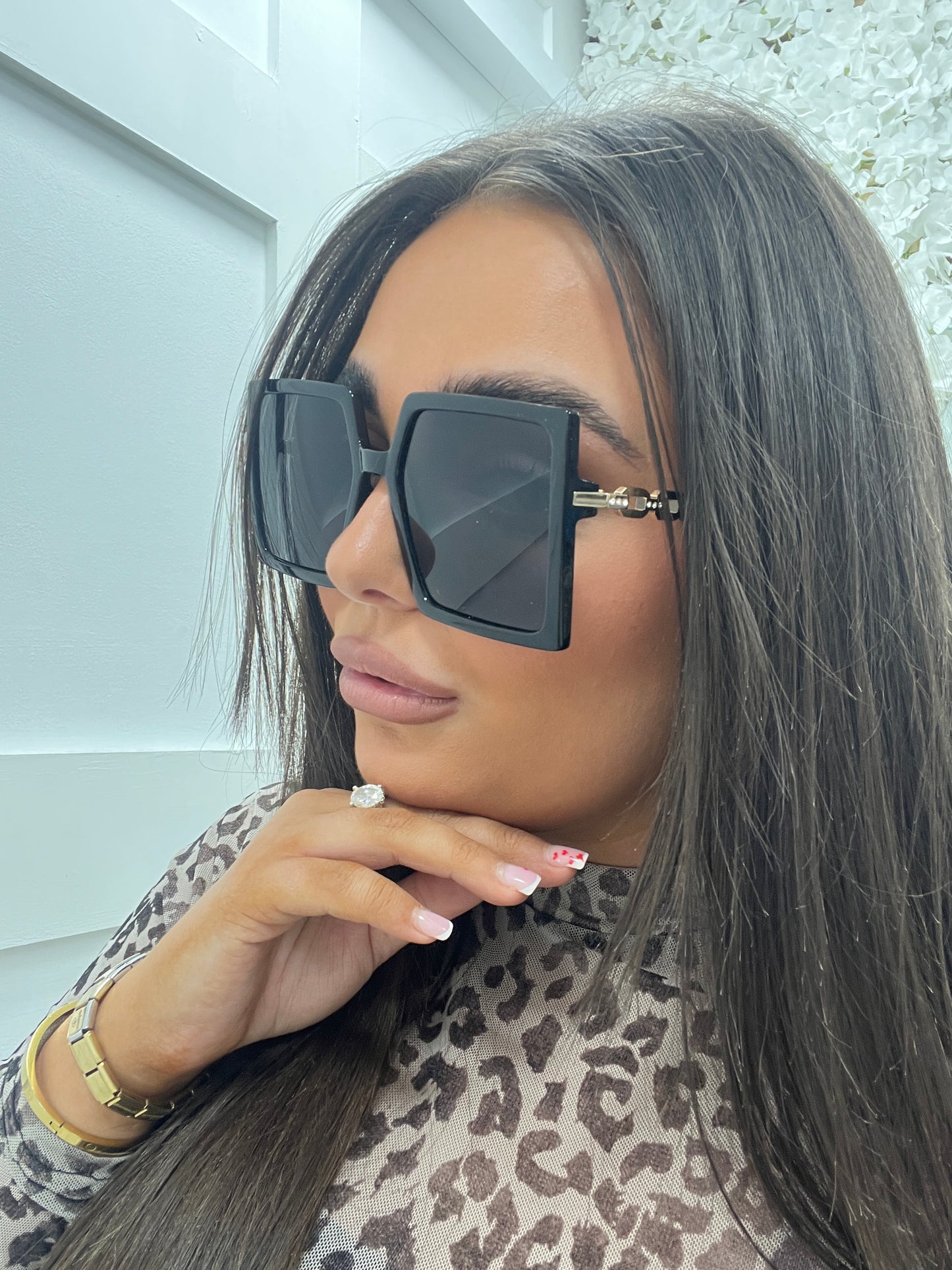 Milan: Black & gold oversized fashion sunglasses