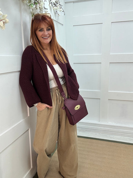 Skye: Burgundy knitted boxcut cardigan. One size: 10-18