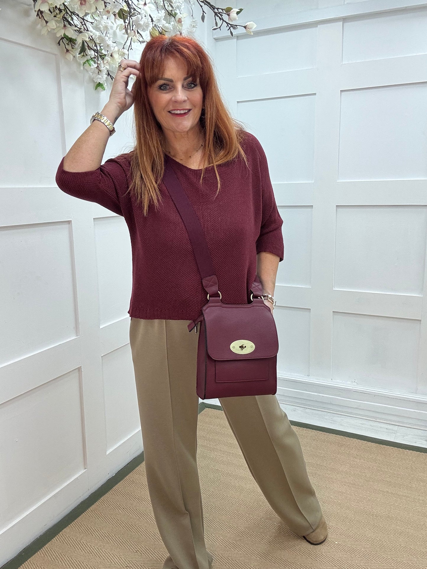 Nina: Burgundy V neck fine knit top. One size: 10-16