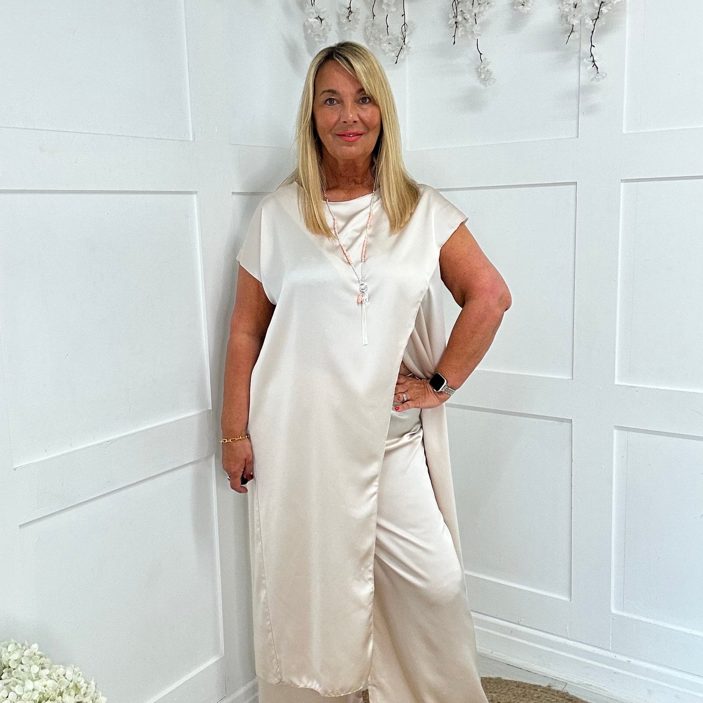 Jemima: Oyster longline wide leg co-ord set. One size: 14-18