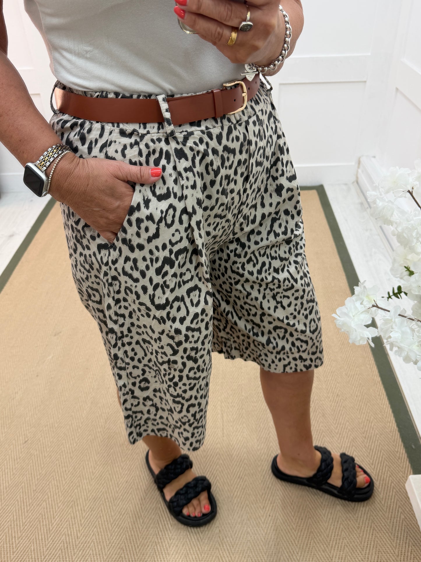 Leah: Leopard print bermuda knee length shorts. One size: 10-16. 2 colours