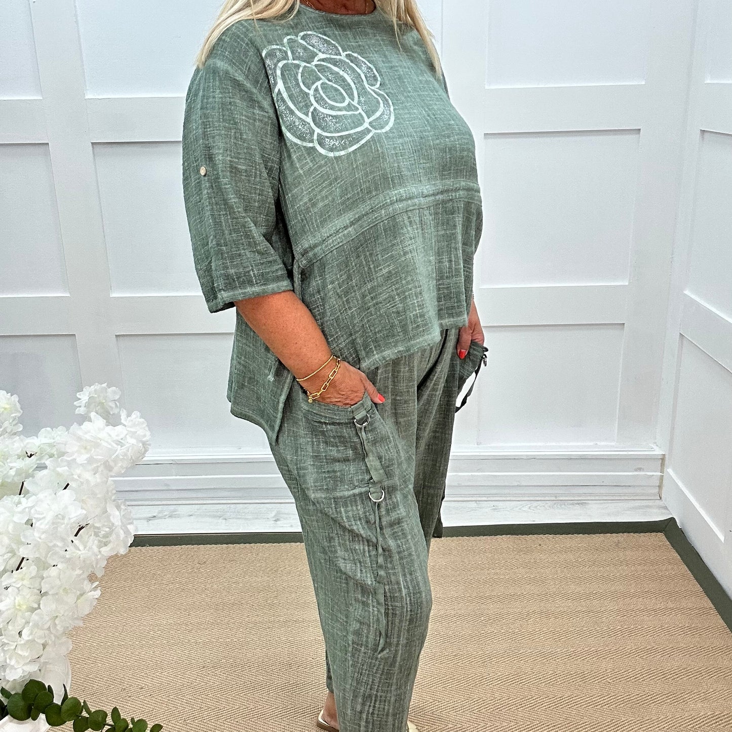 Marisol: Khaki Made in Italy cotton flower top. Sizes: 16-20