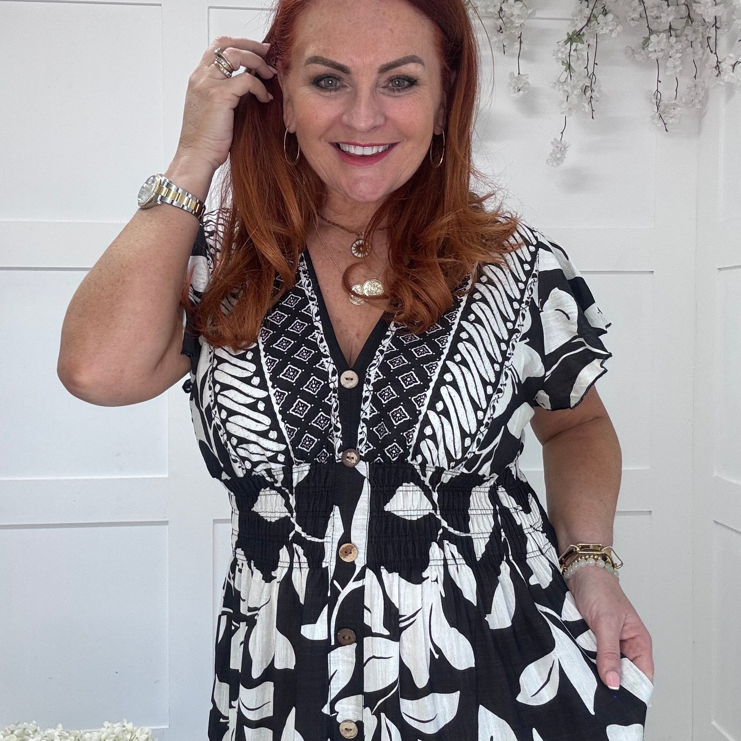 Jazmin: Black & ivory stretchy V neck maxi dress. One size: 10-20