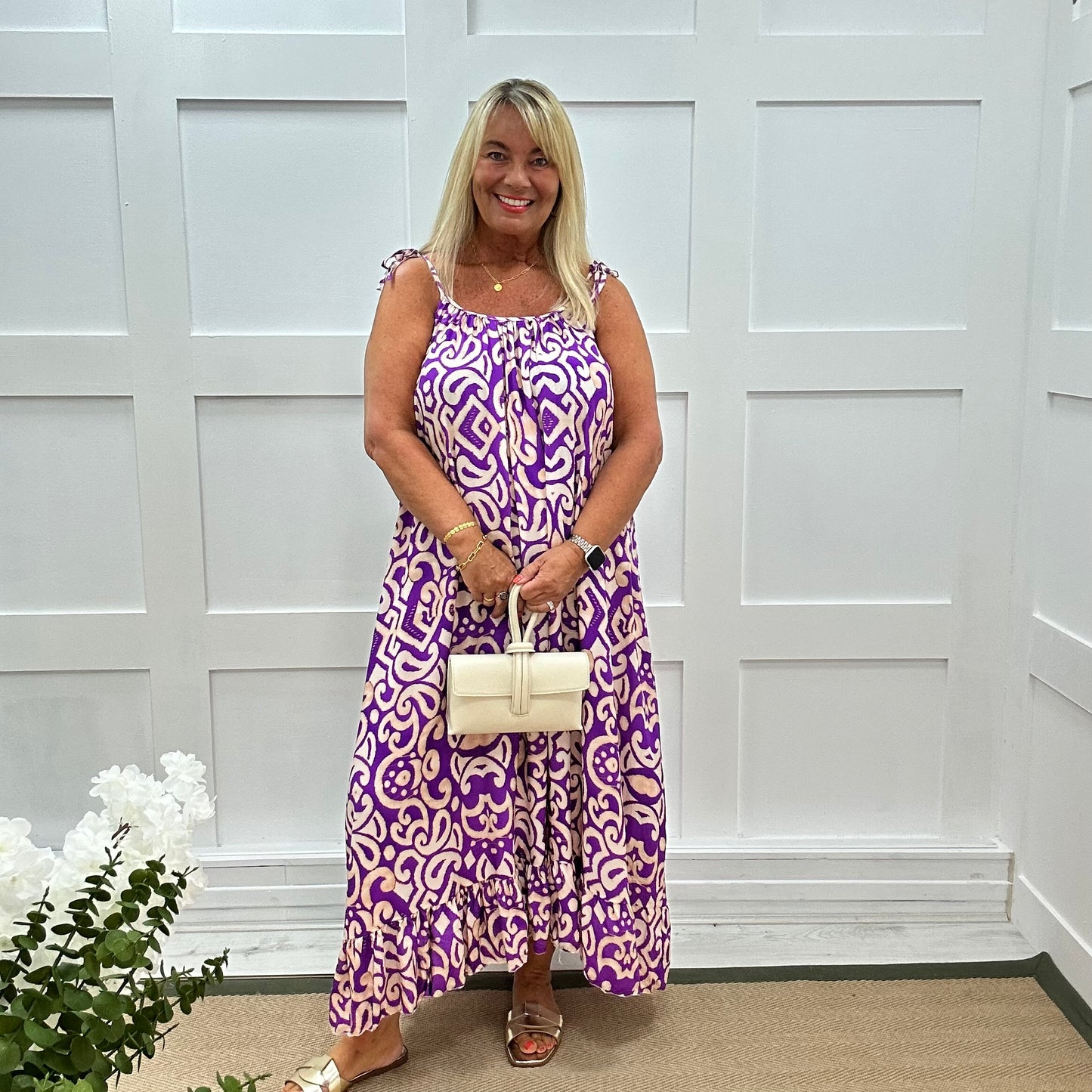 Kandi: Purple abstract print strappy maxi dress. One size 16-22