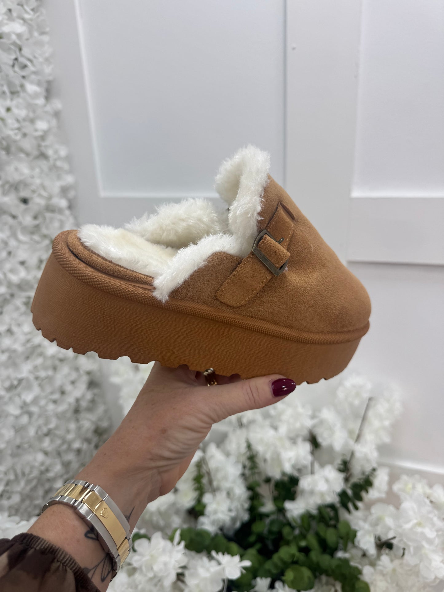 Morgan: Chestnut faux fur platform mule shoe. Sizes: 3-8