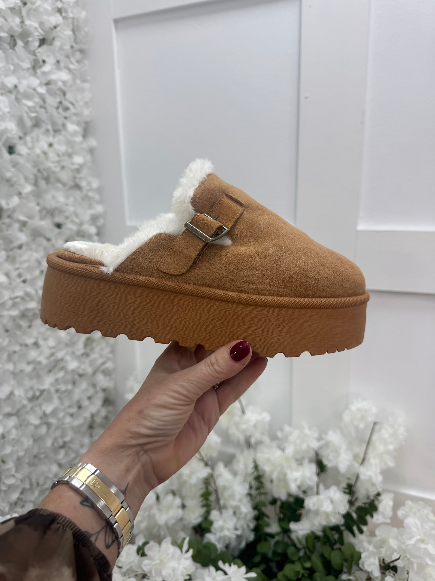 Morgan: Chestnut faux fur platform mule shoe. Sizes: 3-8