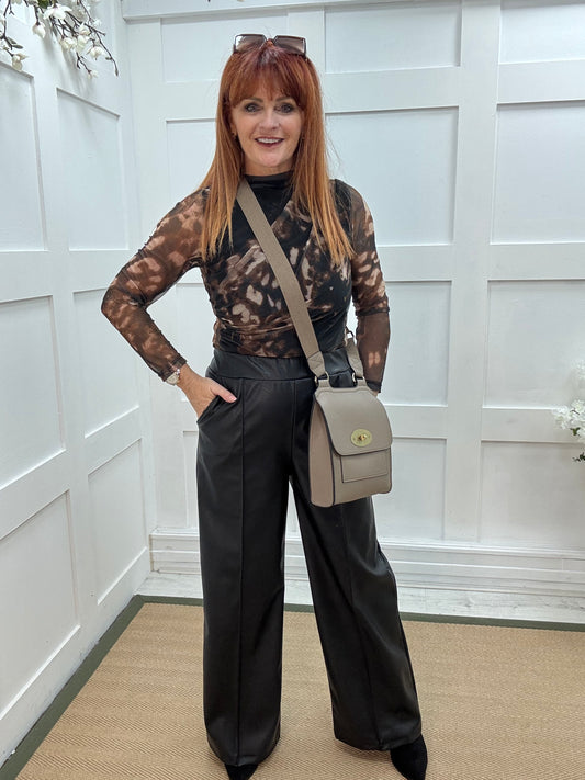 Maya: Black pattern ruched mesh top. One Sz: 12-18