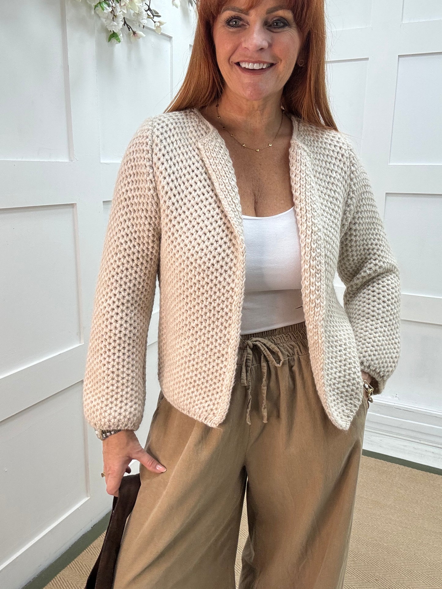 Skye: Cream knitted boxcut cardigan. One size: 10-18