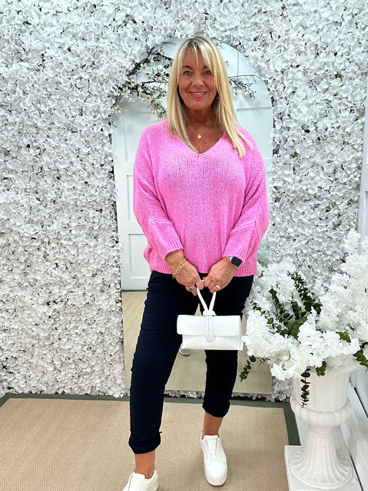 Alex: Bubblegum pink V neck knitted top. One size 14-20