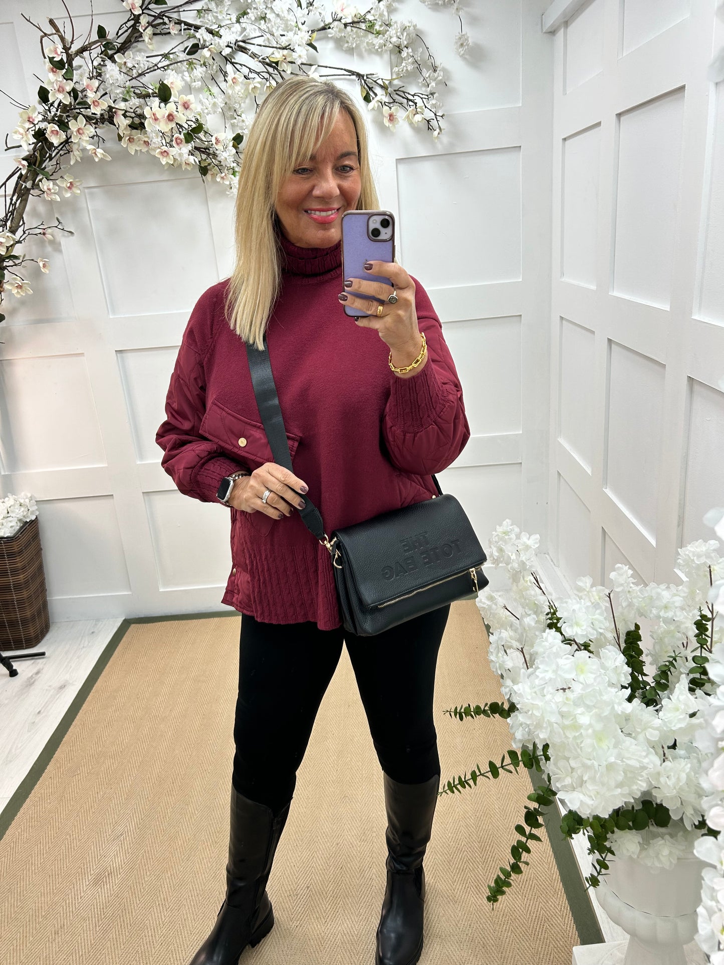 Harlo: Burgundy quilted sleeve neck top. One Sz: 14-18