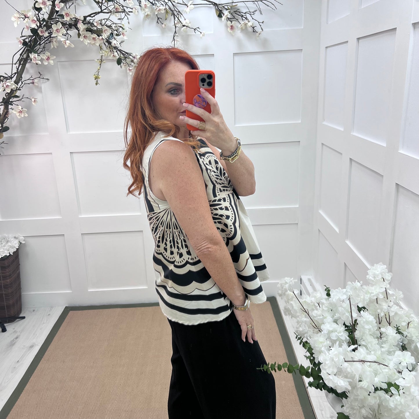 Elora: Cream & black fan printed top. One size: 10-14