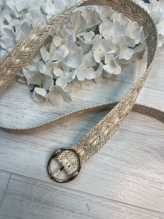 Willow: Cream round buckle weave belt. One size: 8-20