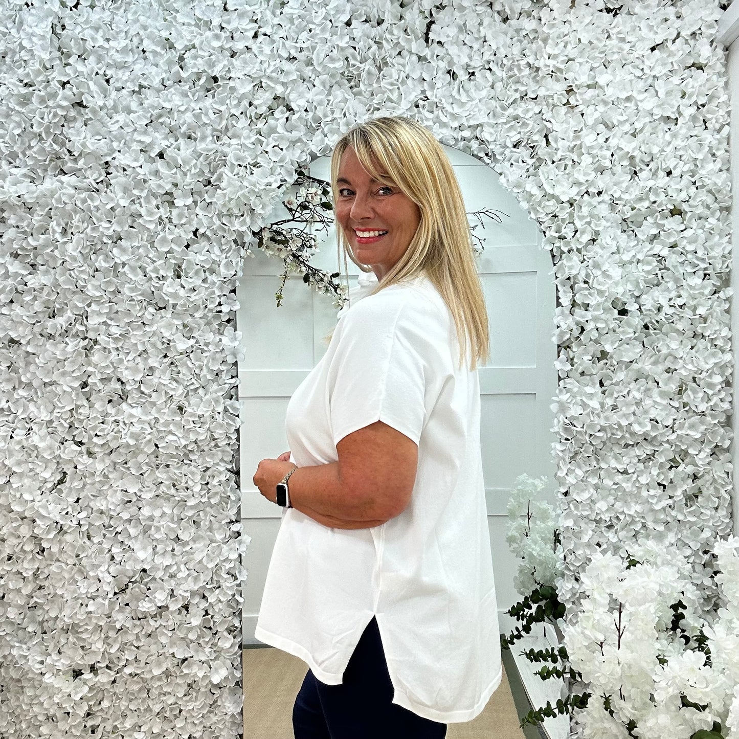 Cassie: White 3D flower fine knit oversized top. 2 sizes