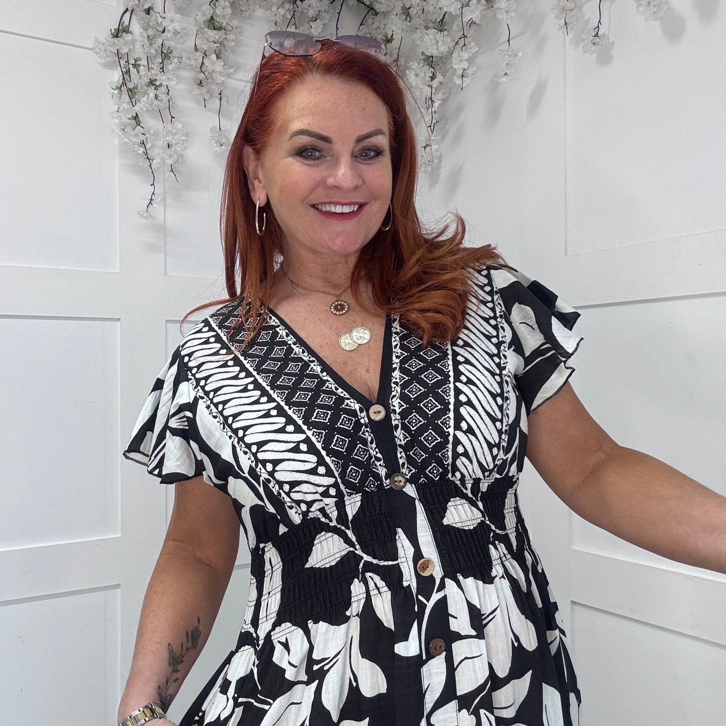 Jazmin: Black & ivory stretchy V neck maxi dress. One size: 10-20
