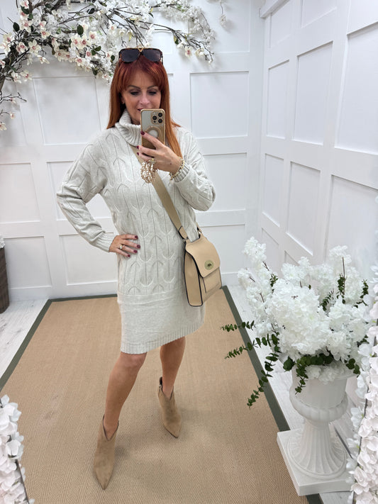 Zarah: Beige pointed ankle boots. Sizes: 3-8