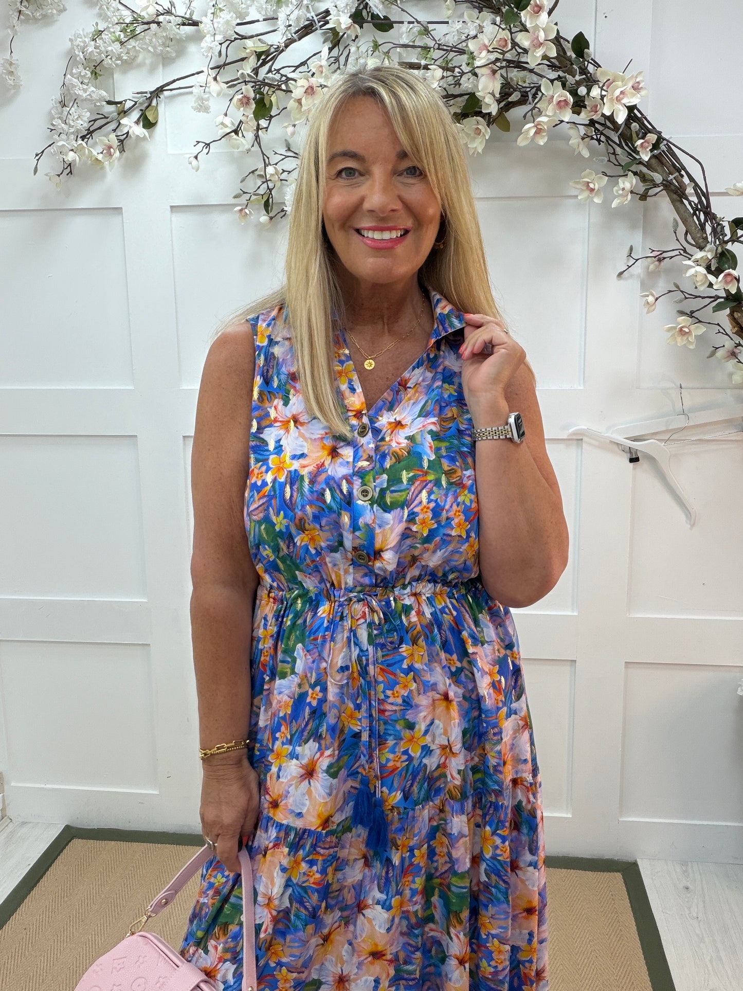 Mia: Sleeveless floral print tie waist maxi dress. One size: 12-16. 2 colours