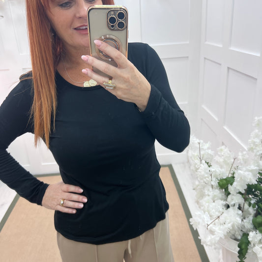 Bessie: Black basic long sleeve top. One size: 10-16/18