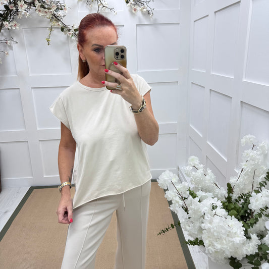 Neve: Basic cream cotton T shirt. One size: 10-18