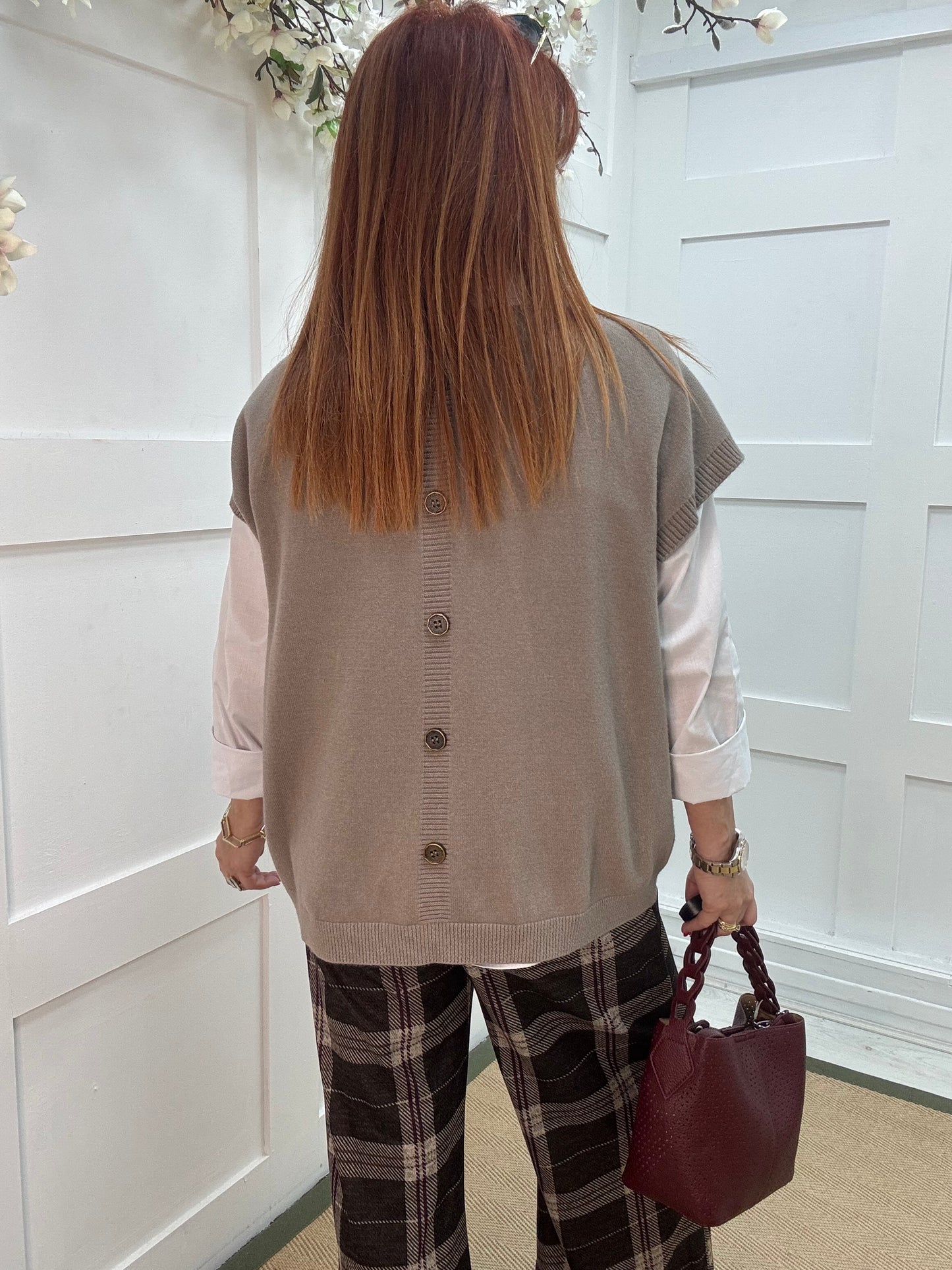 Lavina: Mocha shirt layered knit. One Size: 10-18