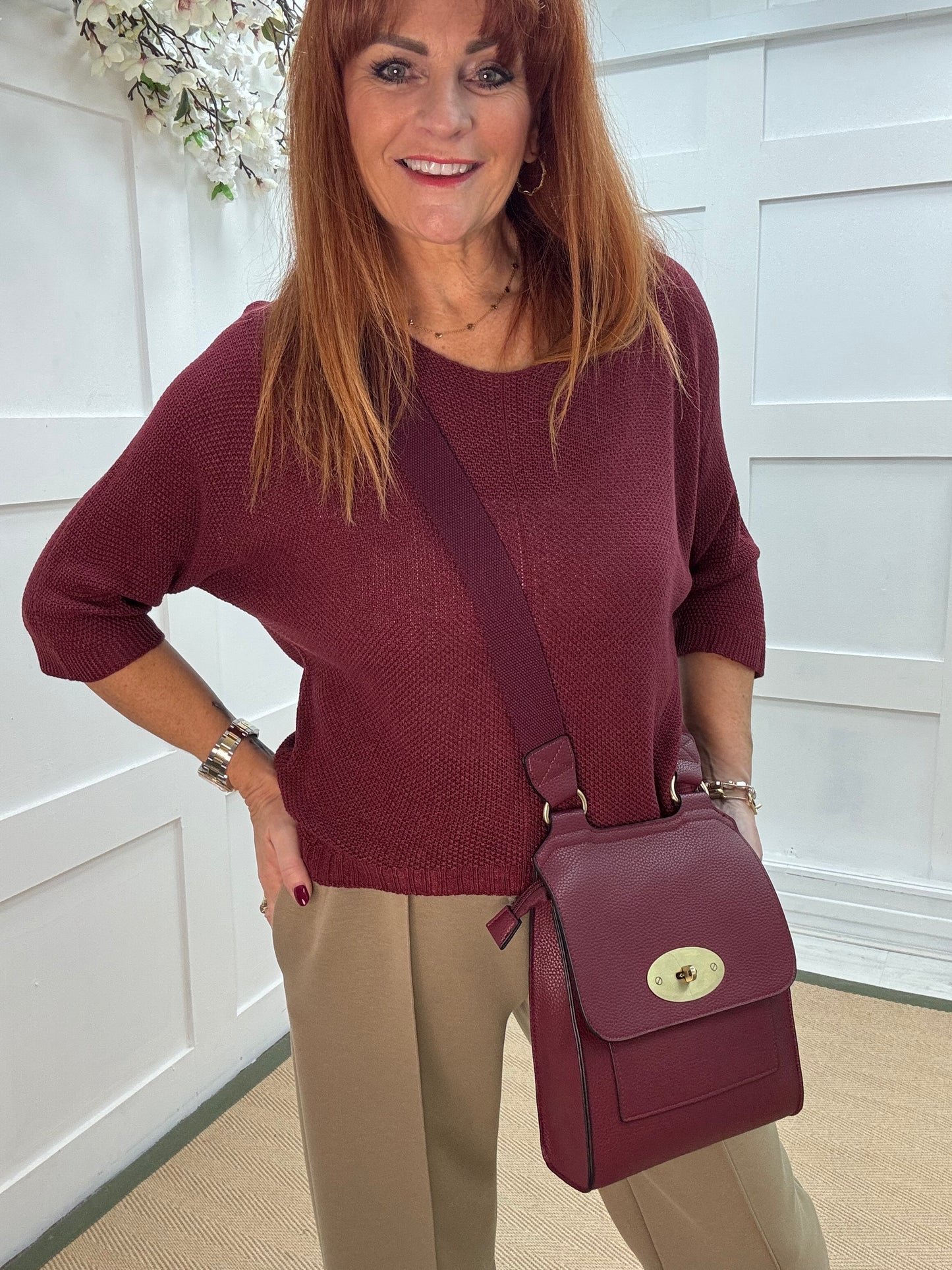 Nina: Burgundy V neck fine knit top. One size: 10-16