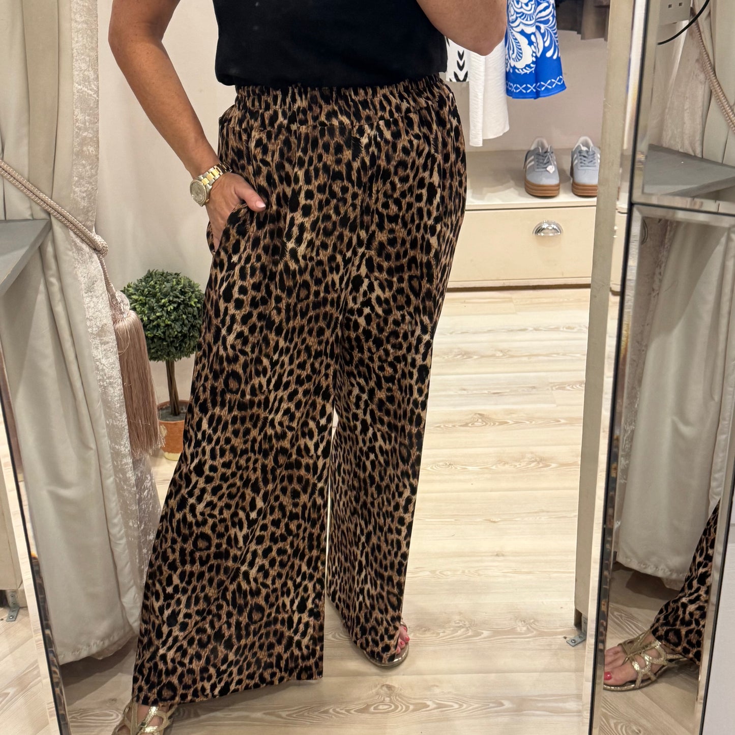 Anna: Leopard print plus size trousers. One Sz: 14-20