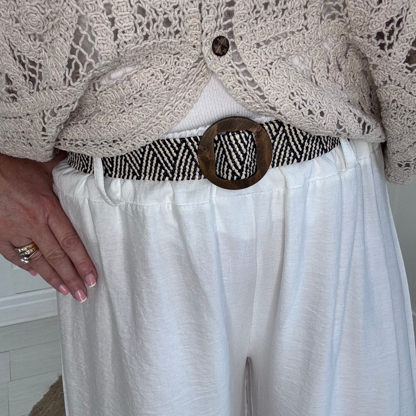 Jessica: White belted 3/4 palazzo trousers. One size: 8-14