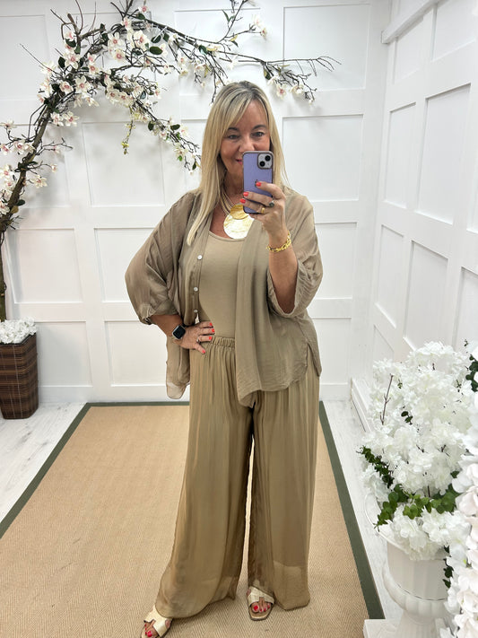 Venice: Gold silk wide leg trousers. One size: 12-20