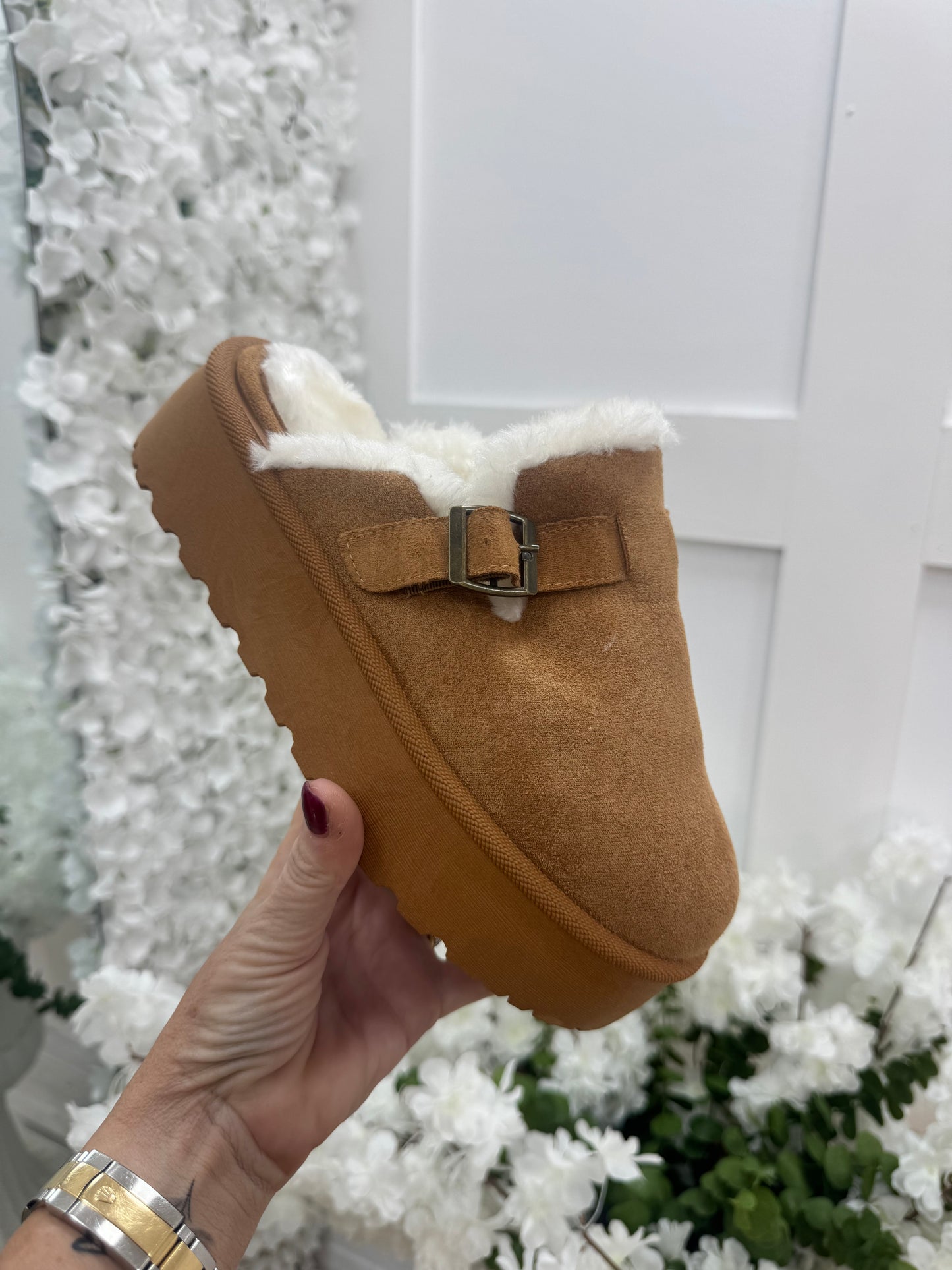 Morgan: Chestnut faux fur platform mule shoe. Sizes: 3-8