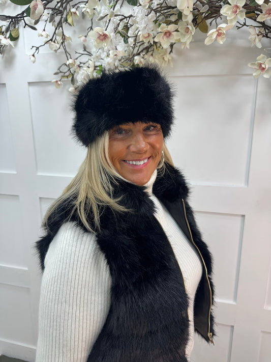 Carmen: Black faux fur headband. Free size