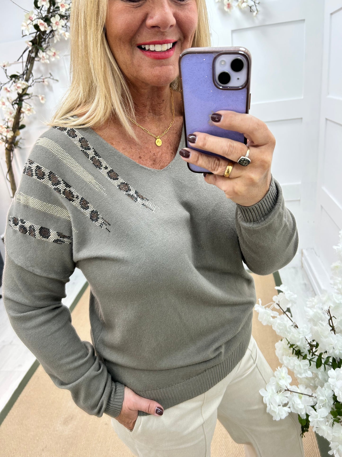 Pasha: Mocha white leopard print sequin top. One size: 12-18