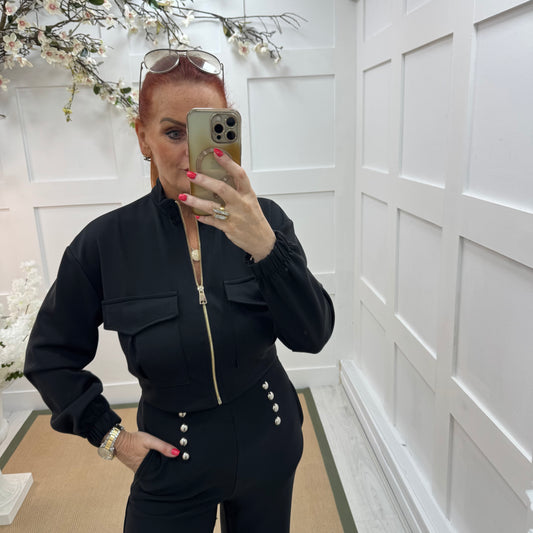 Bunty: Black stretchy short bomber jacket. One size: 8-16