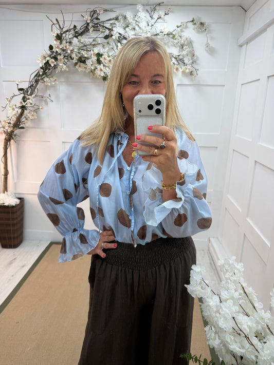 Deena: Blue & brown spotty oversized blouse. One size: 12-18