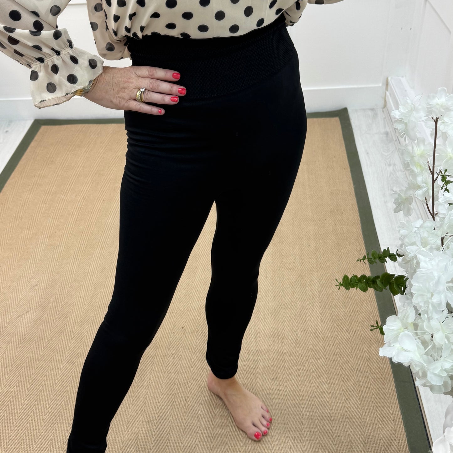 Lorie: Black stretchy high waist leggings. One Size 12-20