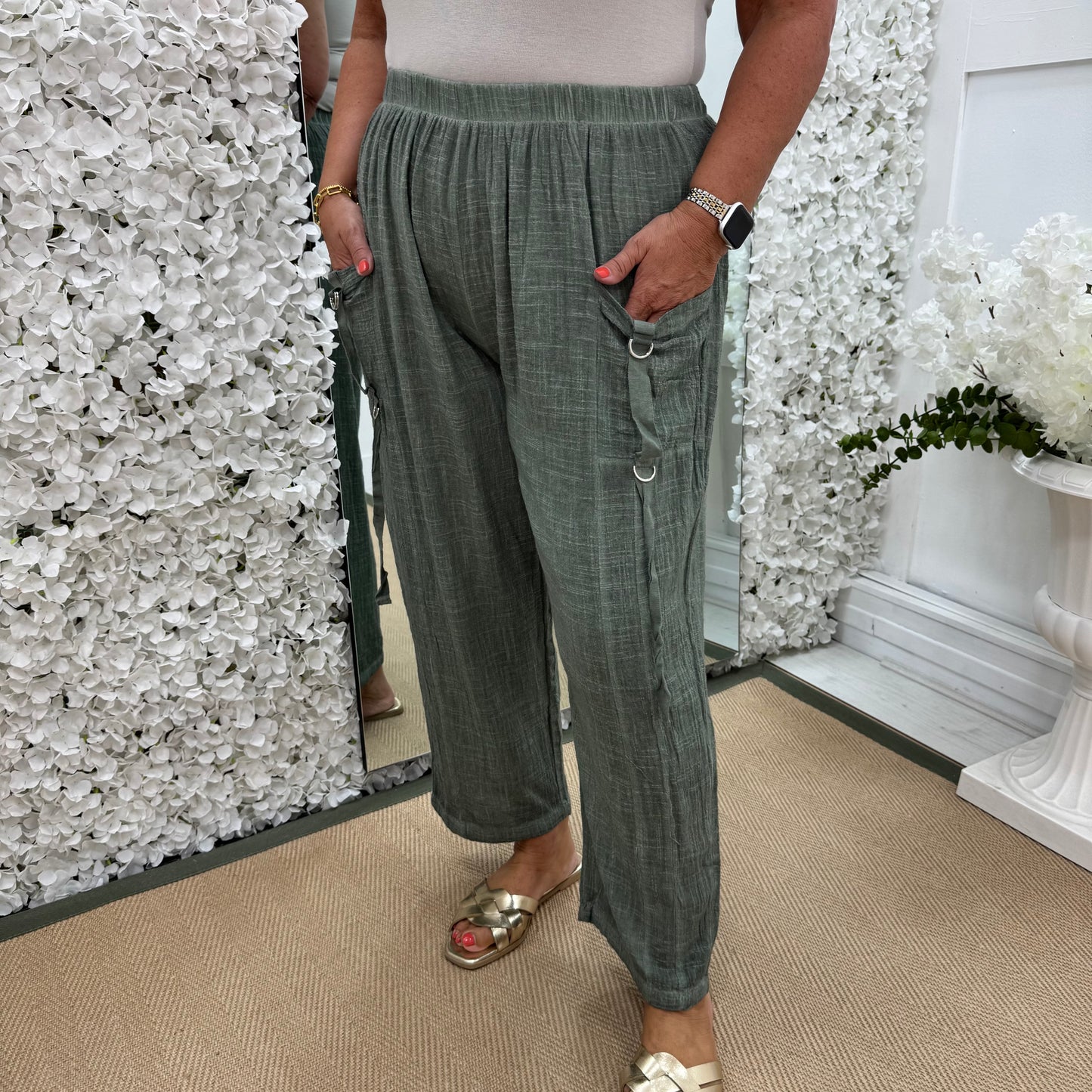 Skylar: Khaki Made in Italy cotton trousers. Sizes: 16-20
