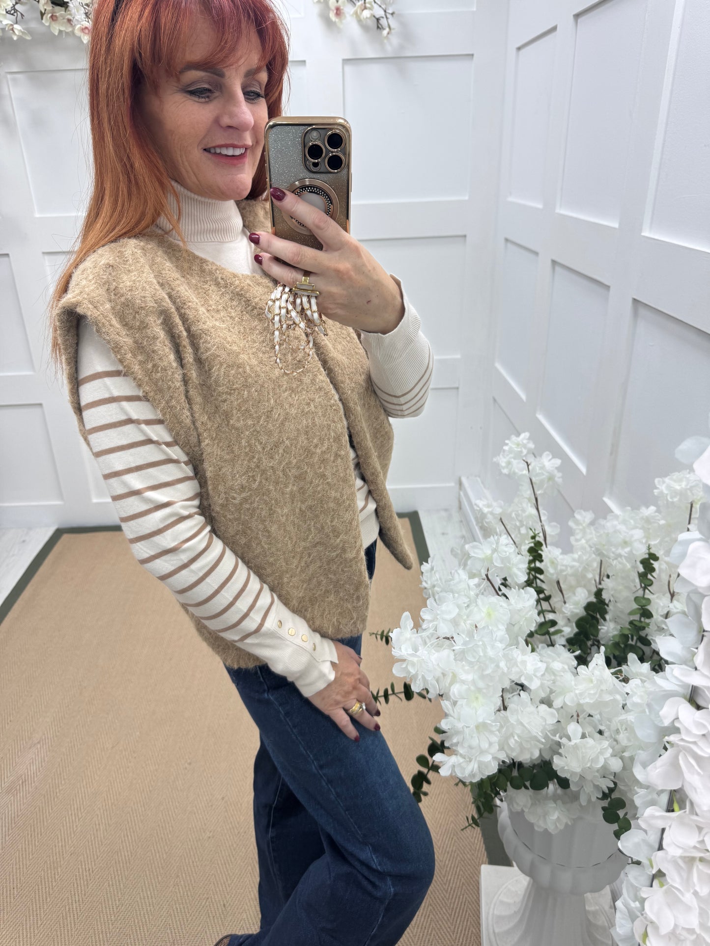 Nadia: Sand plain pocket waistcoat. One size: 12-18