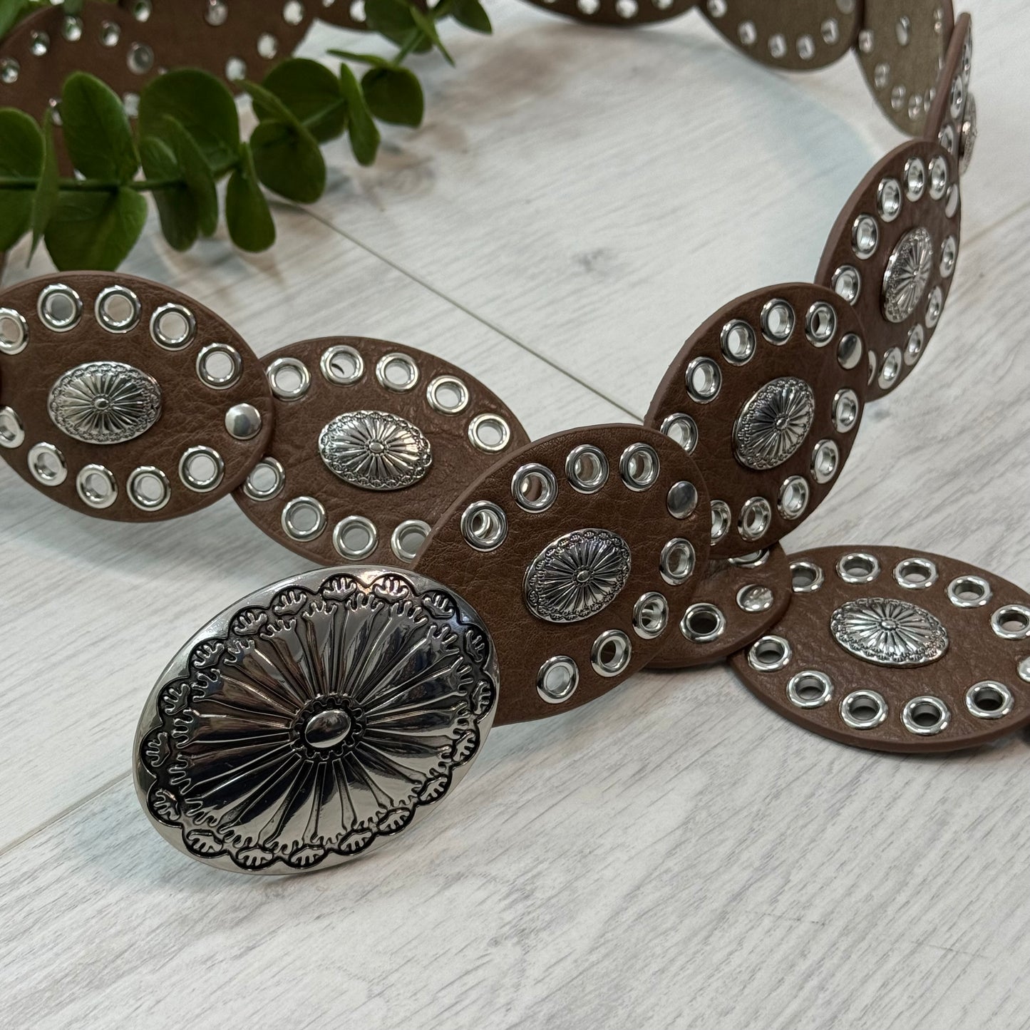 Tilly: Brown & silver cowgirl retro belt. One size: 8-16