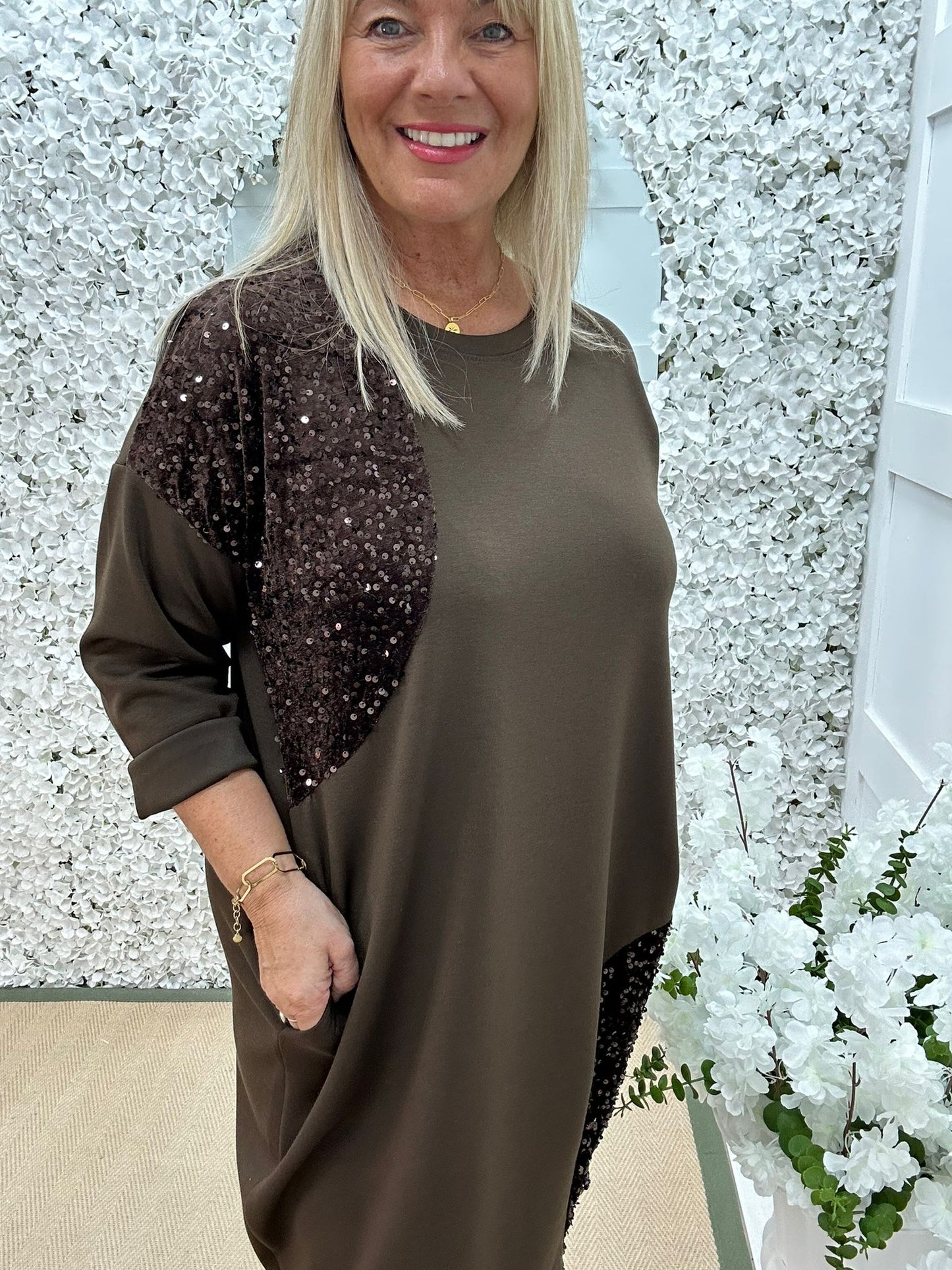 Noelle: Brown sparkle tunic top. One size: 16-20