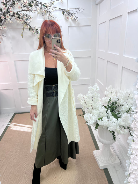 Kathie: Winter white boucle coat with pockets. One size 12-18