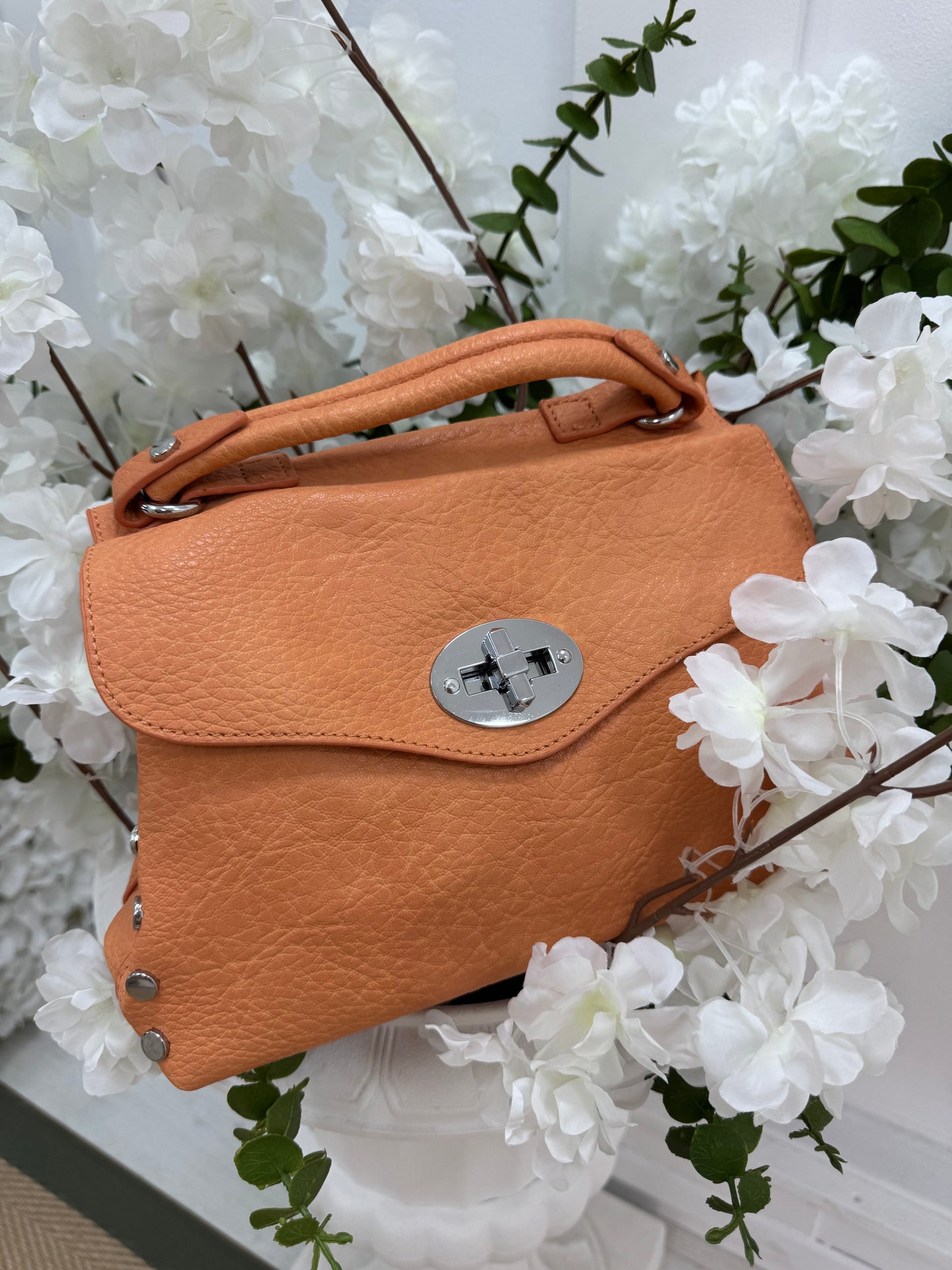 Fauna: Small orange studded grab bag
