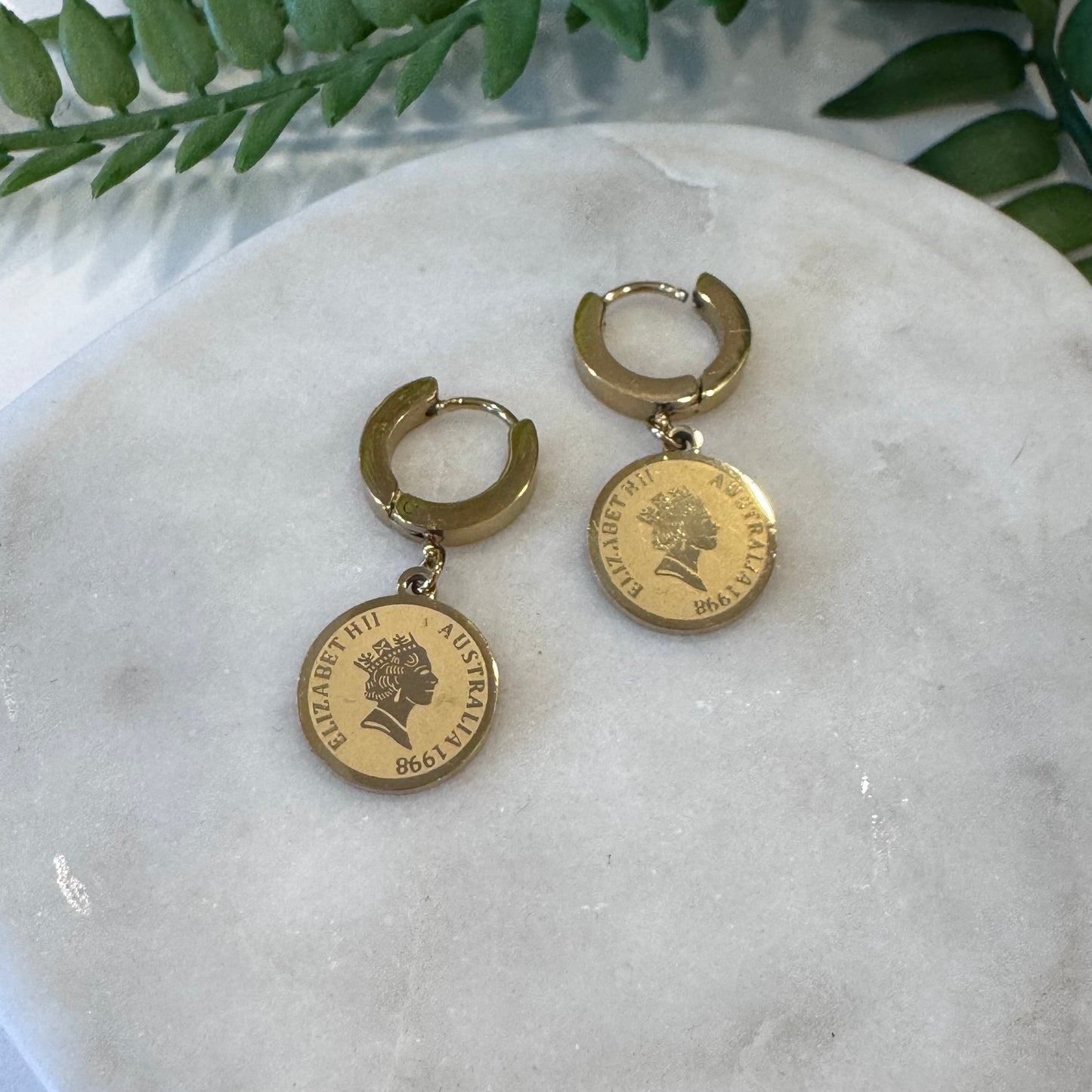 Carrie: Small gold coin dangly earrings