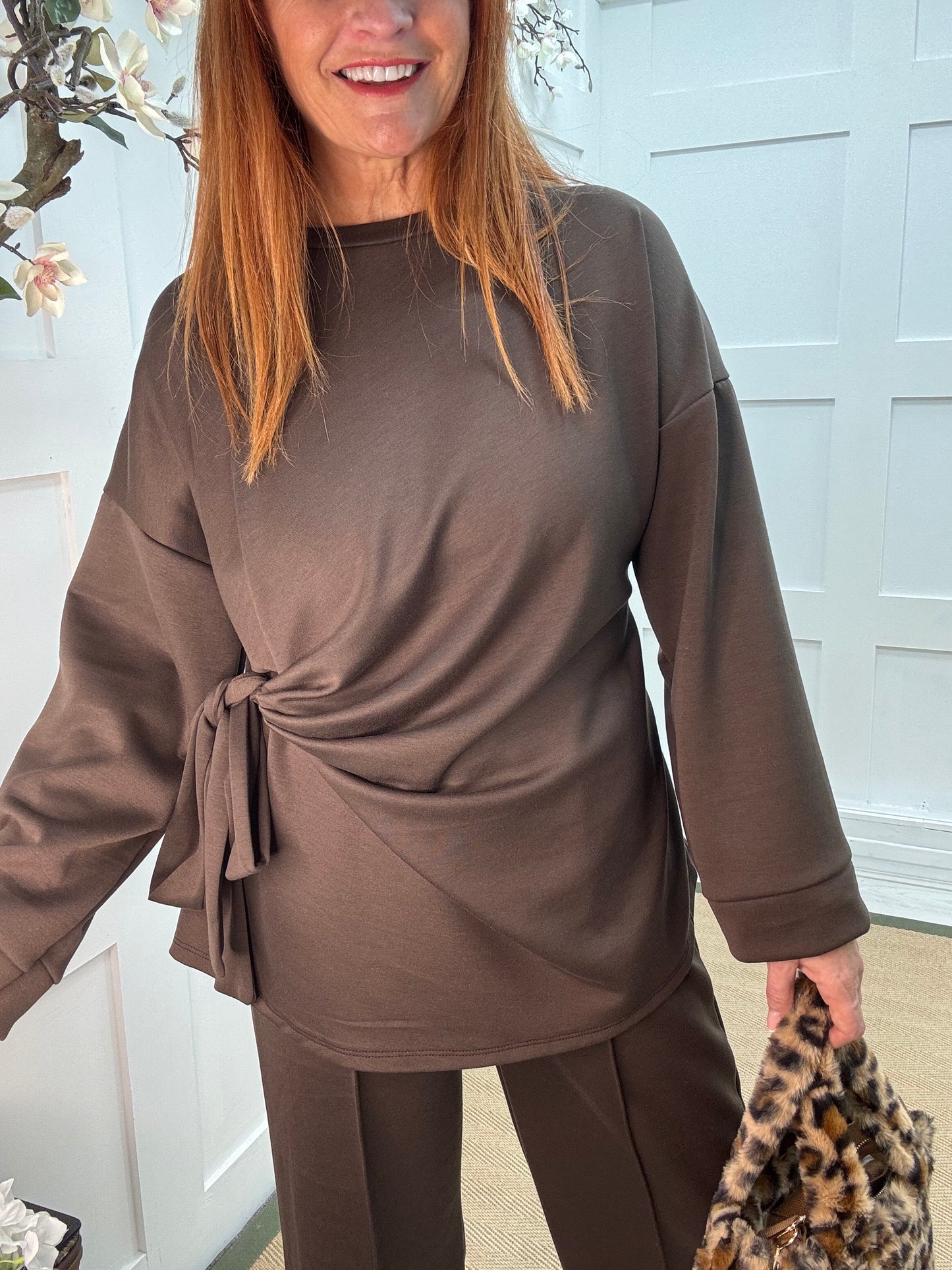 Piper: Brown loungewear set. One size: 14 - 20
