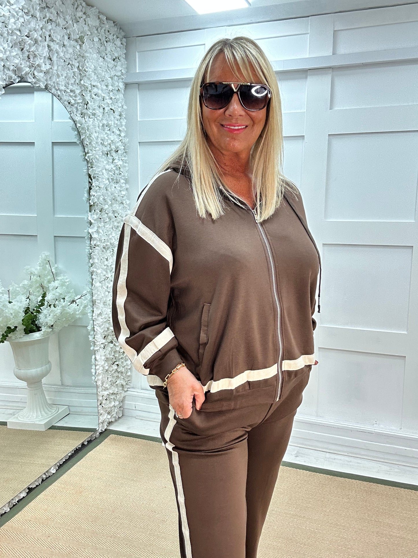 Myleene: Brown 2 piece loungewear set. One size: 12-16