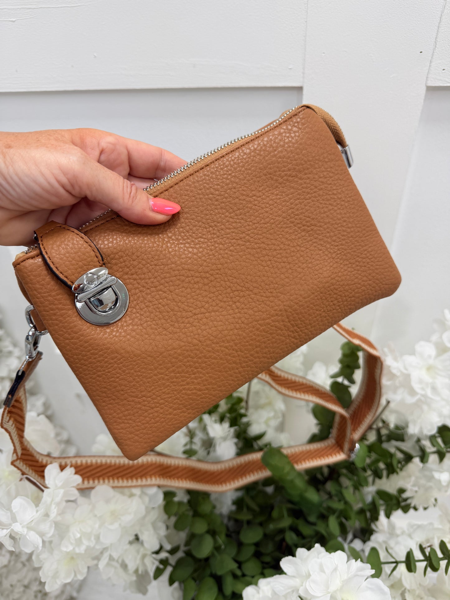 Britt: Three pocket crossbody bag. Various colours