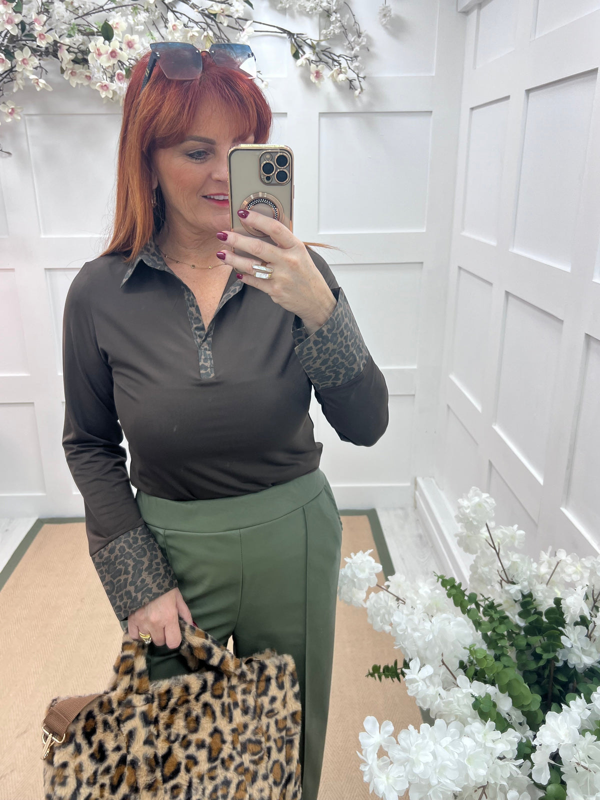 Layla leopard: Leopard print collar stretchy layering shirt. 4 sizes. 2 colours